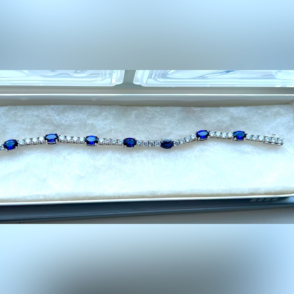 Sapphire and diamond bracelet